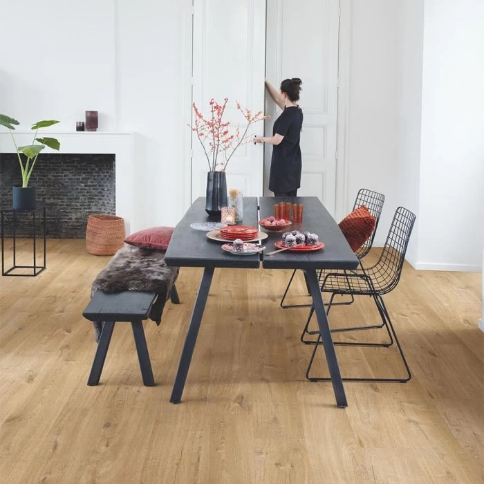 Quick-Step Alpha Vinyl Bloom Cotton Oak Natural AVMPU40104 Rigid Vinyl Flooring - Image 3