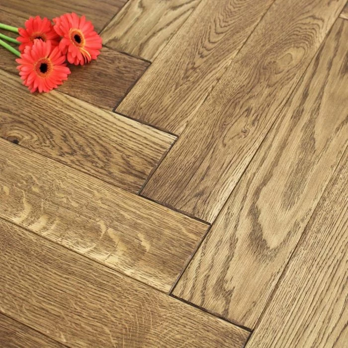100mm Herringbone Engineered Honey Brushed & Oiled Oak Parquet Wood Flooring 0.5m²