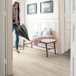 Quick-Step Impressive Ultra Soft Oak Light IMU1854 Laminate Flooring