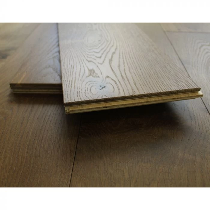 190mm Engineered Brushed And UV Oiled Autumn Bronze Oak Wood Flooring 1.81m² - Image 3