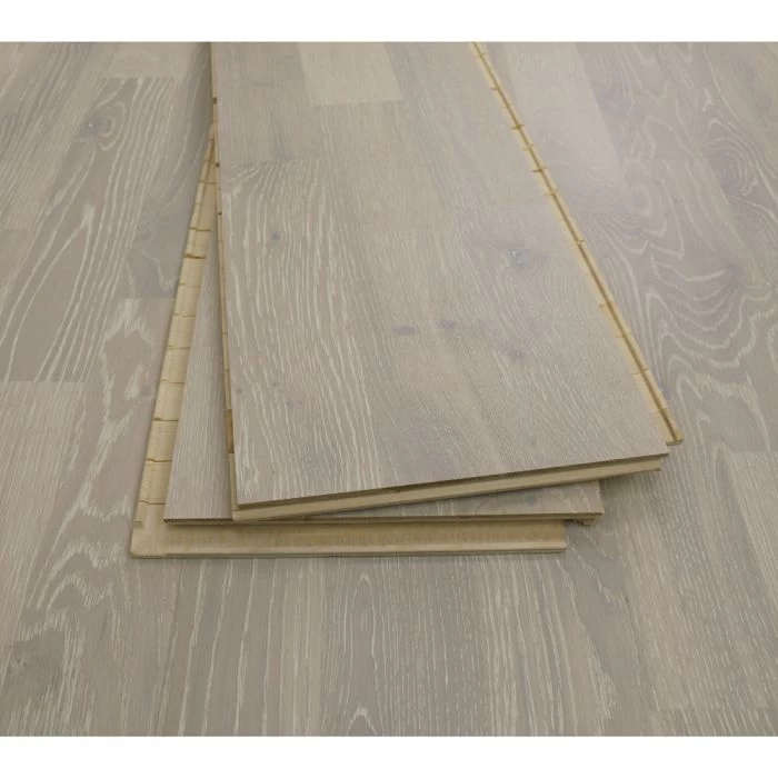 200mm Engineered Brushed & White Matt Lacquered 3-Strip Oak Wood Flooring 2.91m² - Image 3